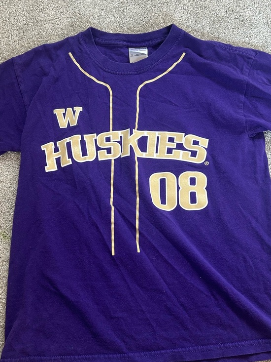 Other - Kids Huskies Purple Graphic Tee